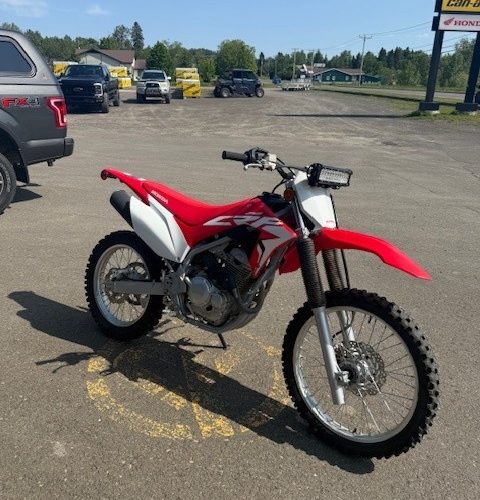 cr2