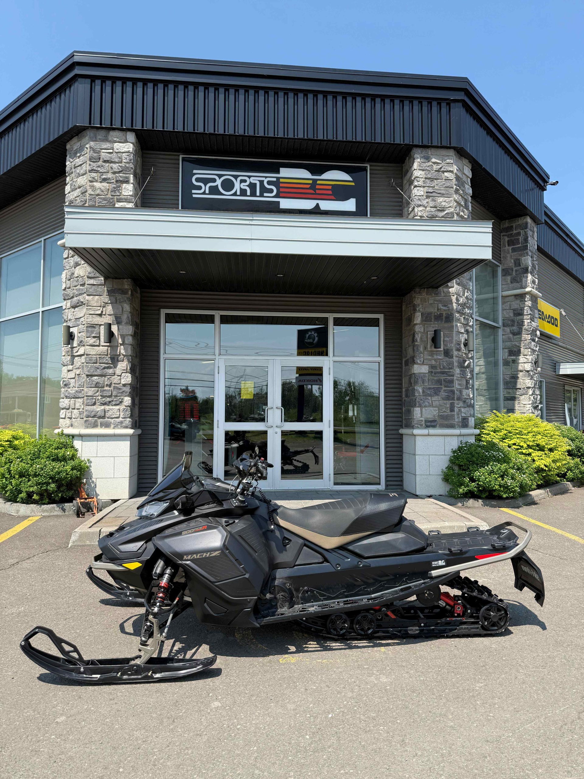 SKI-DOO MACH Z 900 ACE TURBO R 2022