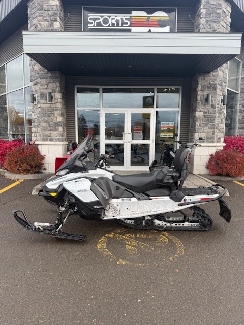 SKI-DOO GRAND TOURING SPORT 900 ACE 2022