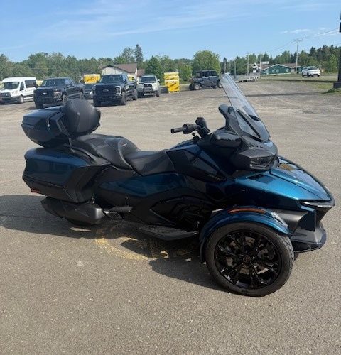 z3